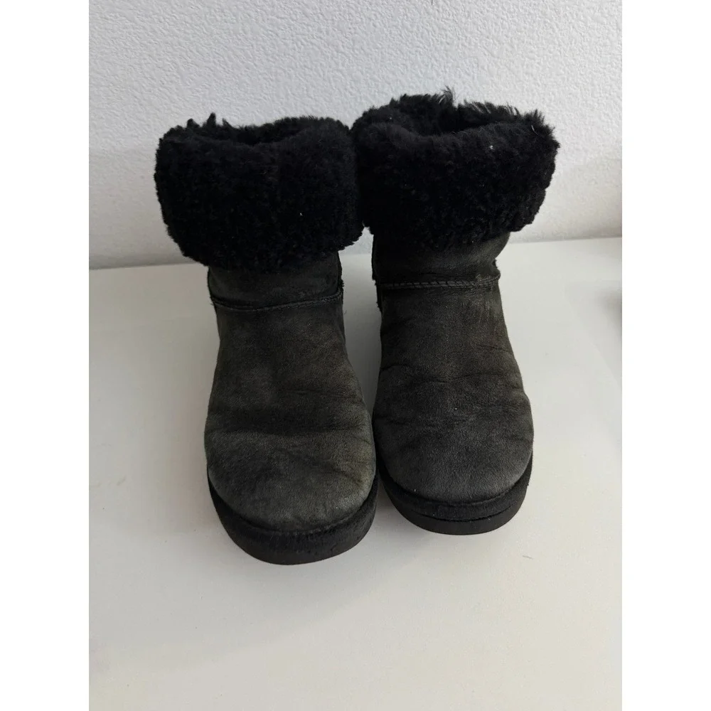 UGG Australia Classic Short 5825 Black Suede Shearling Boots Womens 8